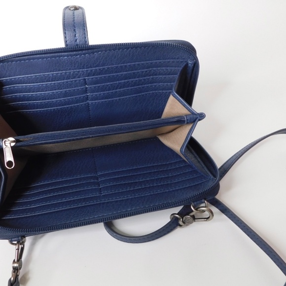 THE SAK Iris Smartphone Crossbody Navy Blue Crochet Purse Shoulder Bag Handbag - Picture 12 of 14